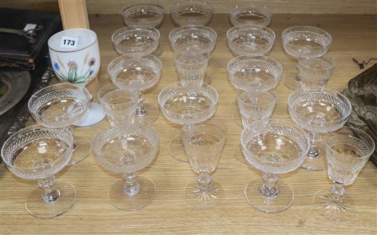 A quantity of assorted glassware